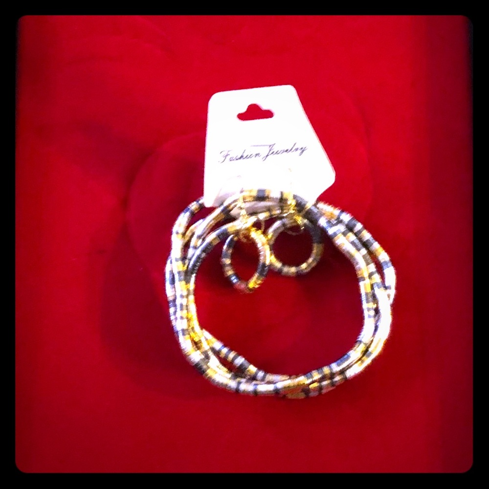 Flexible Tri Color Necklace with Matching Earrings